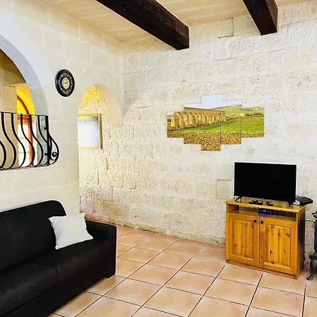 Semesterbostad 4 Bedroom With Private Pool Xagħra