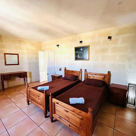 Semesterbostad 4 Bedroom With Private Pool Xagħra