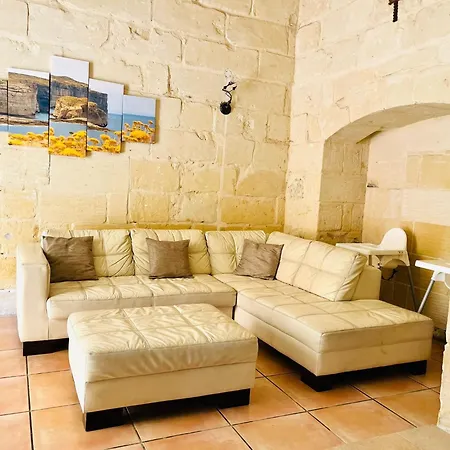 4 Bedroom With Private Pool Semesterbostad