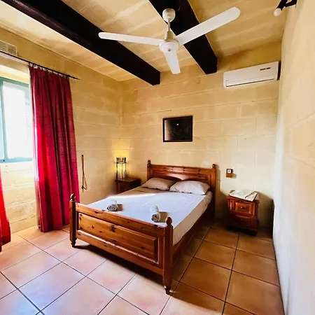 Semesterbostad 4 Bedroom With Private Pool